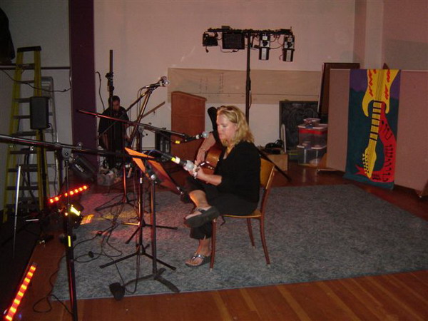 bobbi schram performance, Nanaimo, St. Pauls church 2008.